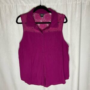 Torrid Sleeveless Button Up Top Lace Size 1